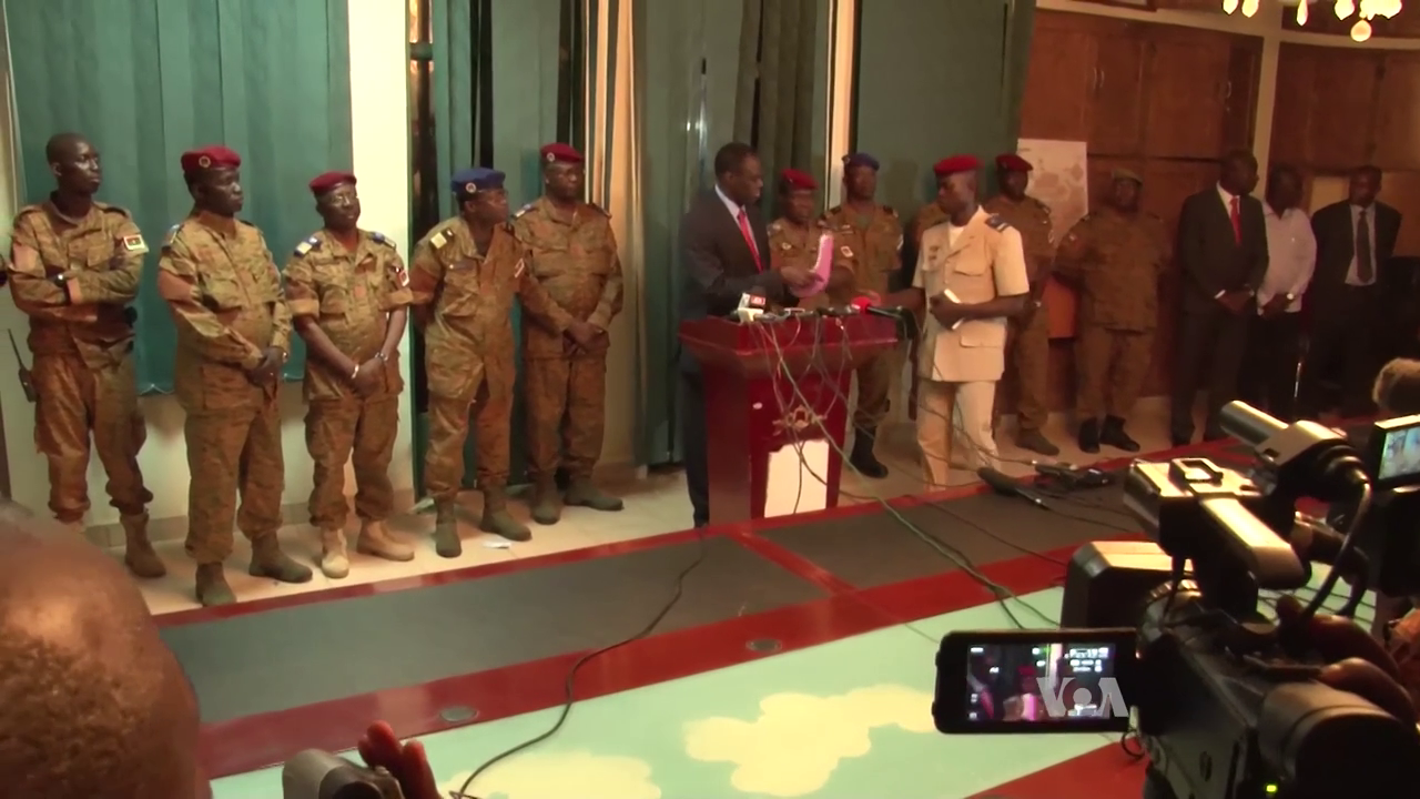 Confernce of the interim president Michel Kafando after the failed coup d'état of Gilbert Diendere and the recapture of the Naaba Koom camp, September 30, 2015